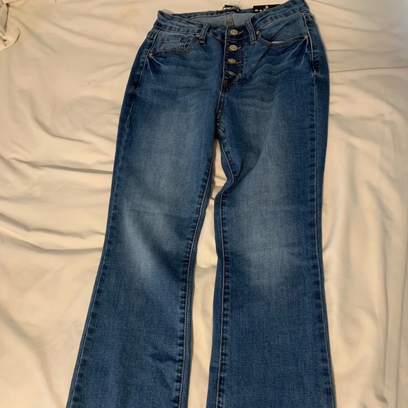 Fashion Nova Jeans - Picture 2 of 3